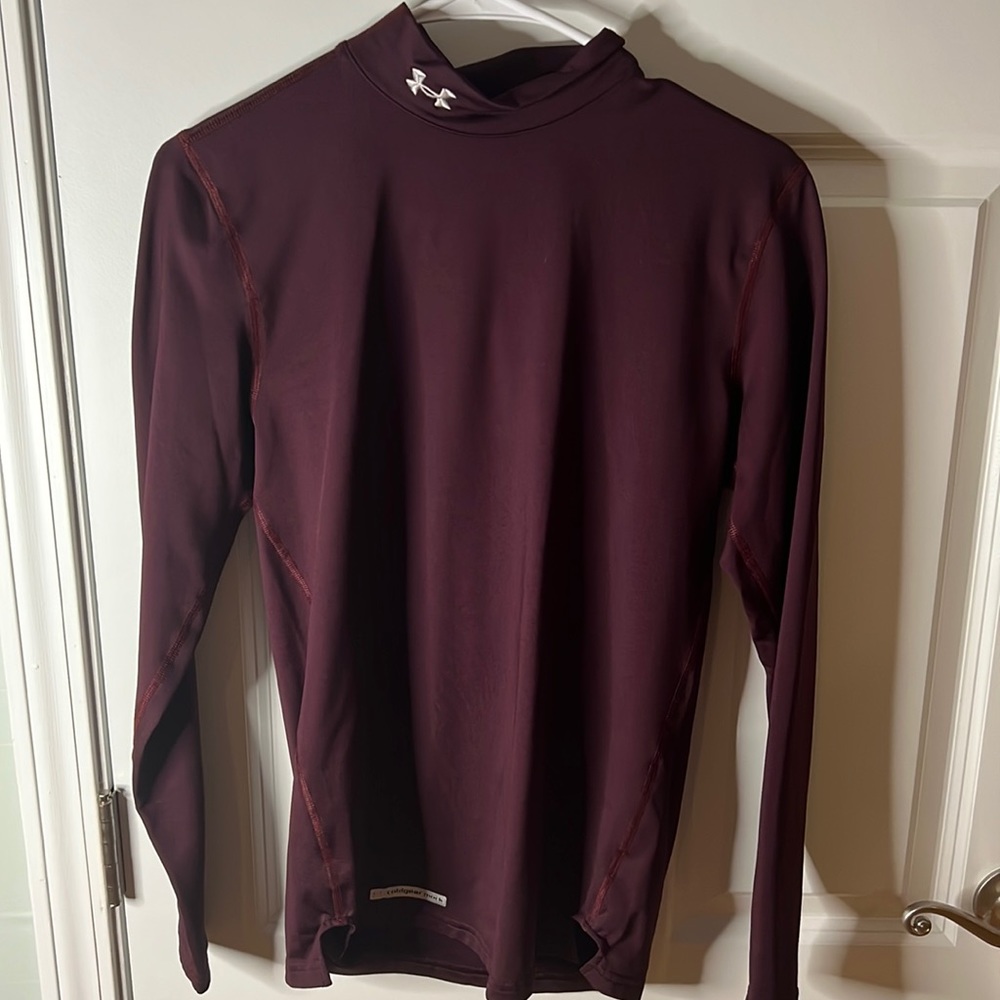 Burgundy small fitted under armor longsleeve